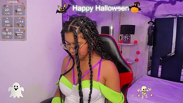 Snapshot of MilaHall_ chatting on 10/31/25, 04:24 MilaHall online show from 10/31/25, 04:24