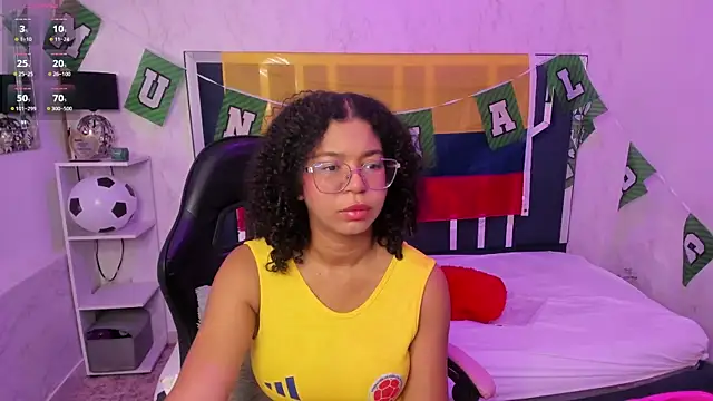 Snapshot of MilaHall_ chatting on 06/18/26, 04:13 MilaHall online show from 06/18/26, 04:13
