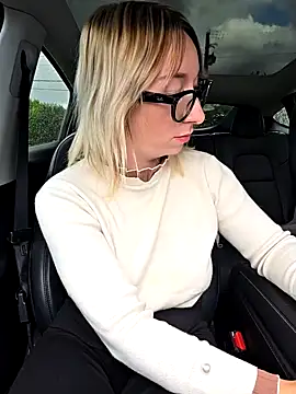 Giuliana baby online show from 09/12/25, 03:45