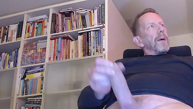 Snapshot of BennyK72 chatting on 02/24/25, 09:53 BennyK72 online show from 02/24/25, 09:53