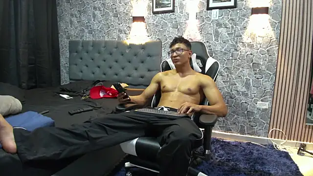 chriss jones1 online show from 09/23/25, 10:35