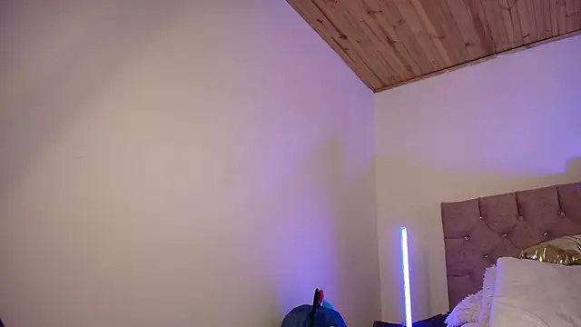 miaa saenz1 online show from 10/11/25, 03:28