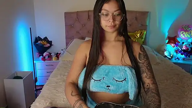 miaa saenz1 online show from 11/05/25, 03:50