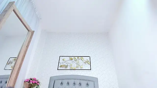 Snapshot of Katalella_murillo chatting on 01/24/25, 10:32 Katalella murillo online show from 01/24/25, 10:32