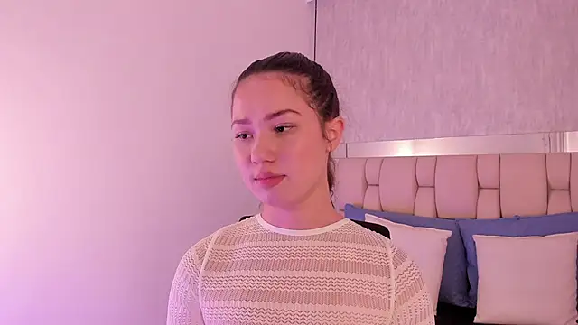 Roxie-Summers11 online show from 01/21/25, 10:41