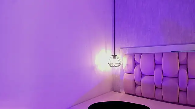 Snapshot of Roxie-Summers11 chatting on 06/21/26, 12:41 Roxie-Summers11 online show from 06/21/26, 12:41