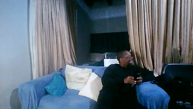 Snapshot of Sgeme325is chatting on 06/22/26, 08:39 Sgeme325is online show from 06/22/26, 08:39