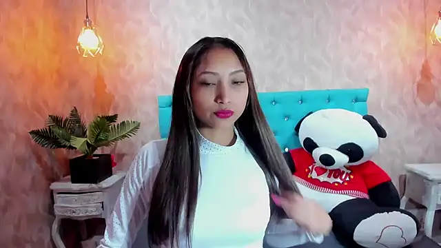 Snapshot of MadelineDoll chatting on 02/21/26, 02:18 MadelineDoll online show from 02/21/26, 02:18