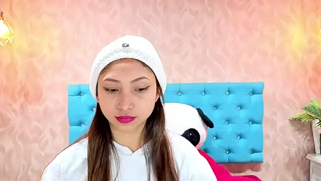 Snapshot of MadelineDoll chatting on 04/07/26, 02:17 MadelineDoll online show from 04/07/26, 02:17