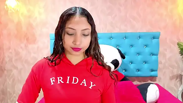 Snapshot of MadelineDoll chatting on 04/15/26, 03:30 MadelineDoll online show from 04/15/26, 03:30