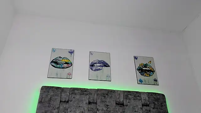 Julifoxx online show from 03/19/25, 11:03