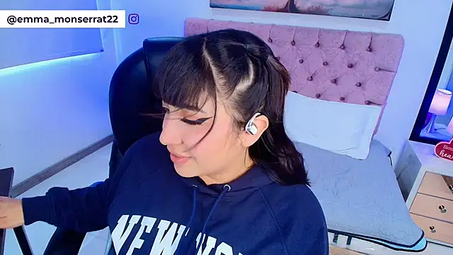 Emma monserrat online show from 03/04/26, 07:42