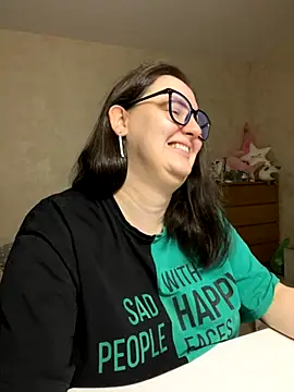 Snapshot of hungry1bunny chatting on 11/14/25, 05:44 hungry1bunny online show from 11/14/25, 05:44