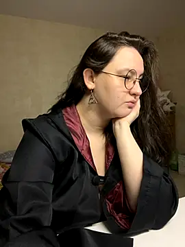 Snapshot of hungry1bunny chatting on 11/15/25, 05:42 hungry1bunny online show from 11/15/25, 05:42