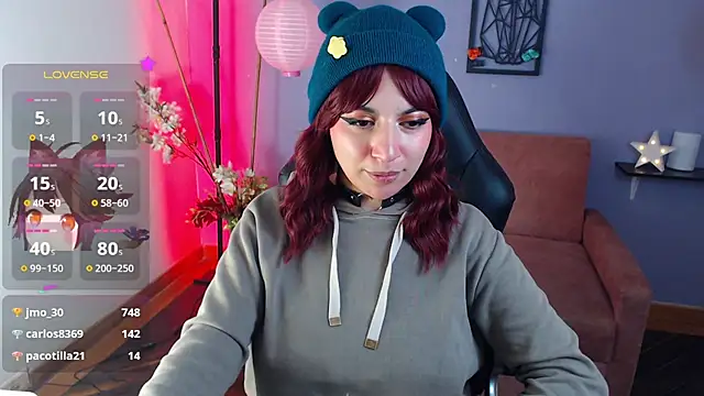 yumin3ko online show from 12/24/24, 12:11