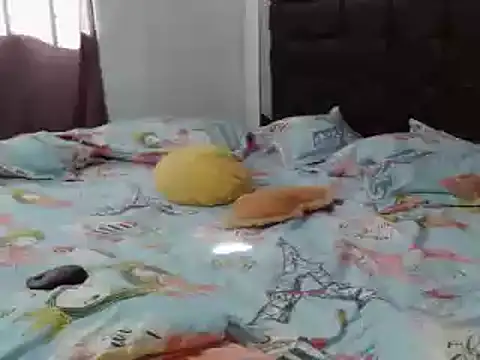 Snapshot of charlotte_slut chatting on 01/01/25, 06:49 charlotte slut online show from 01/01/25, 06:49