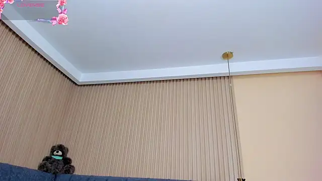 kathecute   online show from 12/23/25, 01:36