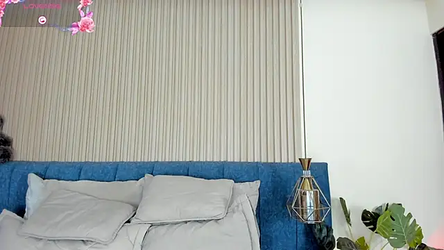 kathecute   online show from 04/16/26, 01:39