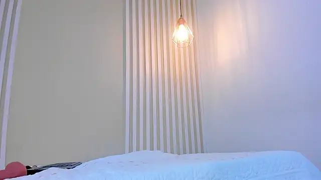 annawelk  online show from 02/19/25, 03:38