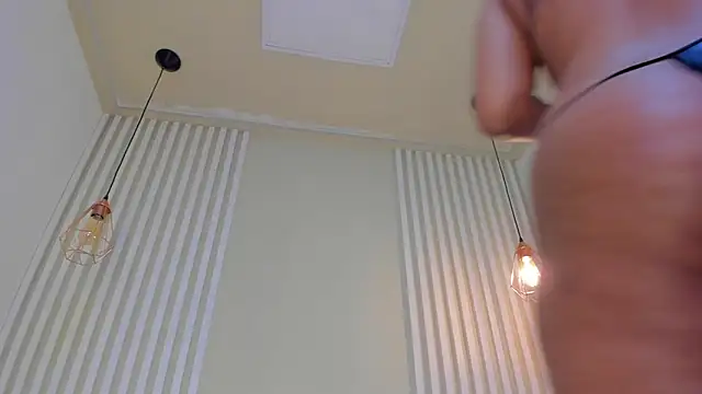 annawelk  online show from 02/22/25, 12:29