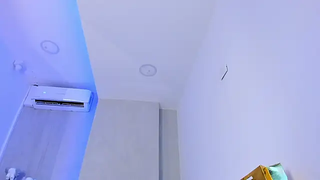 annawelk  online show from 02/26/25, 02:14