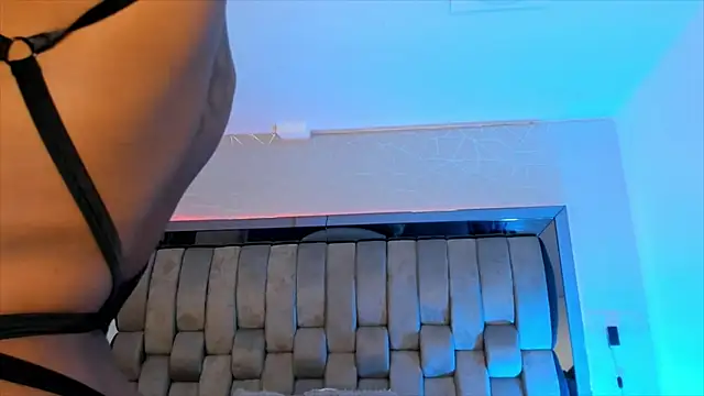 ChaynnaCooper online show from 02/12/25, 12:12