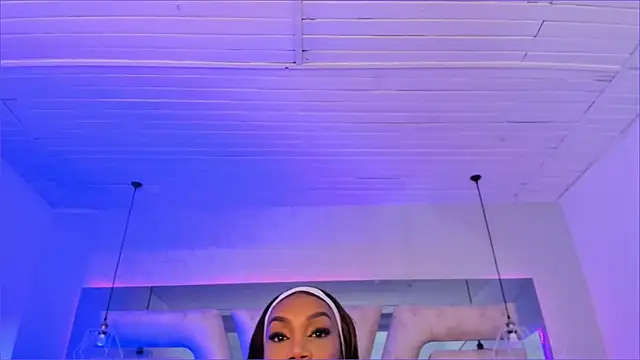 ChaynnaCooper online show from 03/18/25, 11:09