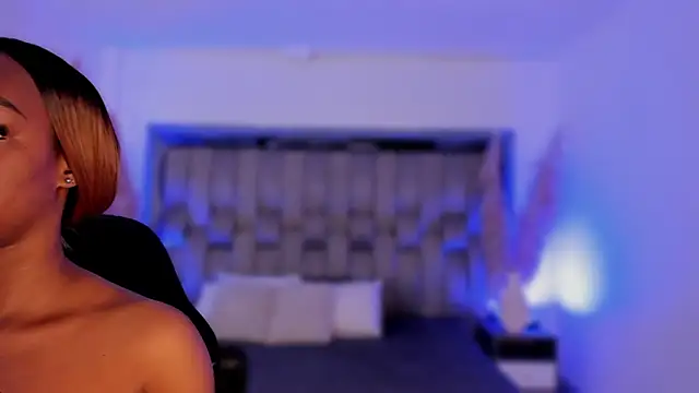 ChaynnaCooper online show from 02/26/26, 04:00