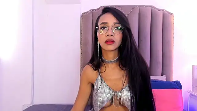 Snapshot of SamanthaFerrer__ chatting on 01/24/25, 07:49 SamanthaFerrer   online show from 01/24/25, 07:49
