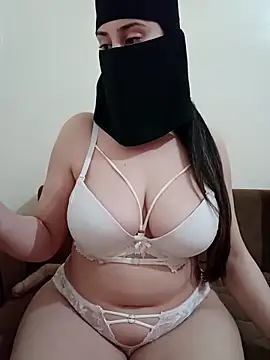 Arabic-Rose online show from 04/11/26, 11:03