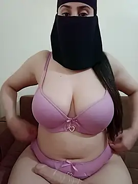 Arabic-Rose online show from 04/23/26, 12:29