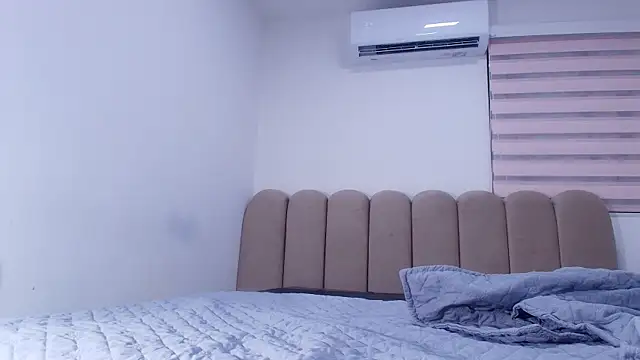 nicol f online show from 04/17/26, 03:09