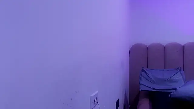 nicol f online show from 04/18/26, 03:10