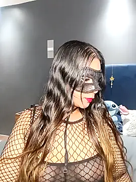 Snapshot of Ursa_sexy chatting on 02/07/25, 05:20 Ursa sexy online show from 02/07/25, 05:20