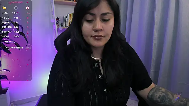 Snapshot of GretaX-X chatting on 11/11/25, 06:57 GretaX-X online show from 11/11/25, 06:57