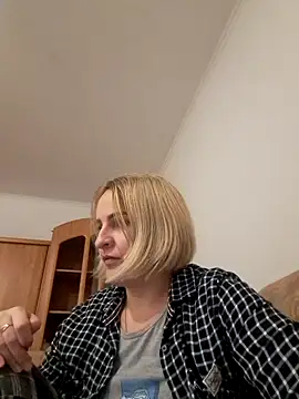 Malichkaanna30 online show from 12/23/24, 01:03