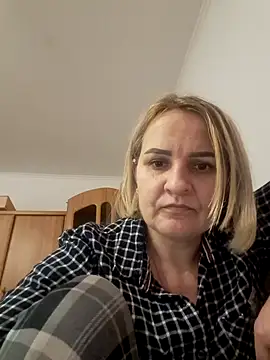 Malichkaanna30 online show from 12/24/24, 08:44