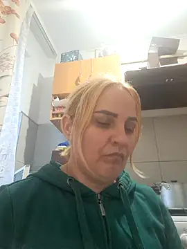 Malichkaanna30 online show from 10/13/25, 02:39