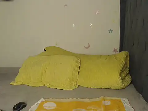 Snapshot of Ebonymercy chatting on 12/14/25, 07:58 Ebonymercy online show from 12/14/25, 07:58