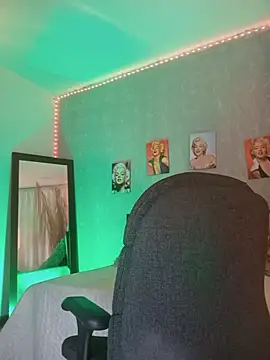 nahiarapalmer19 online show from 09/28/25, 03:50