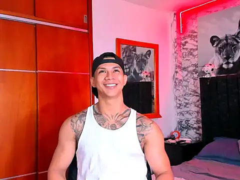 Aaron Toy online show from 01/15/26, 05:49