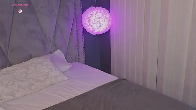 Snapshot of missy_taylor_ chatting on 10/15/25, 08:20 missy taylor  online show from 10/15/25, 08:20