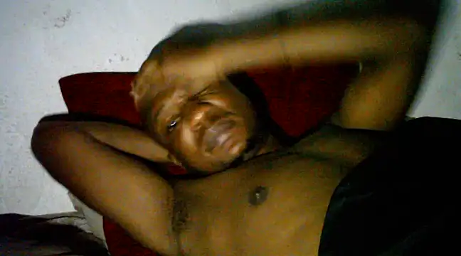 Snapshot of TheeRealShow chatting on 01/22/25, 01:10 TheeRealShow online show from 01/22/25, 01:10