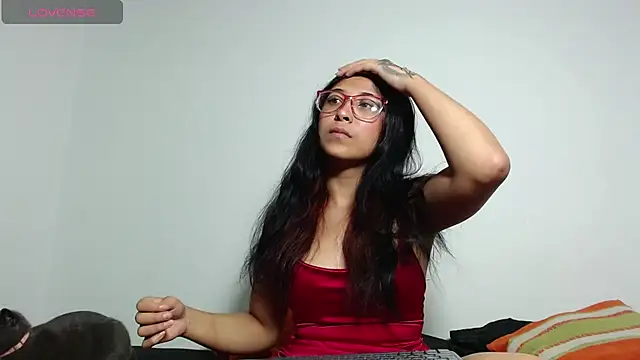 Snapshot of Hot_Teens69 chatting on 12/19/24, 10:21 Hot Teens69 online show from 12/19/24, 10:21