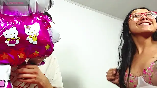 Snapshot of Hot_Teens69 chatting on 12/22/24, 02:49 Hot Teens69 online show from 12/22/24, 02:49