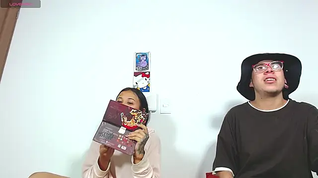 Snapshot of Hot_Teens69 chatting on 01/17/25, 12:42 Hot Teens69 online show from 01/17/25, 12:42