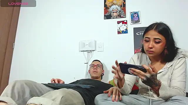 Snapshot of Hot_Teens69 chatting on 02/05/25, 03:34 Hot Teens69 online show from 02/05/25, 03:34