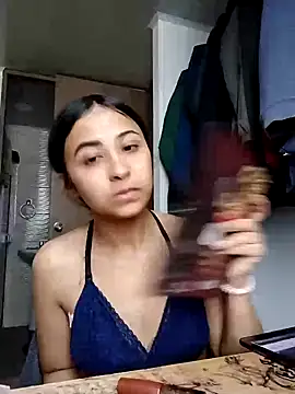 Snapshot of Hot_Teens69 chatting on 02/05/25, 09:29 Hot Teens69 online show from 02/05/25, 09:29