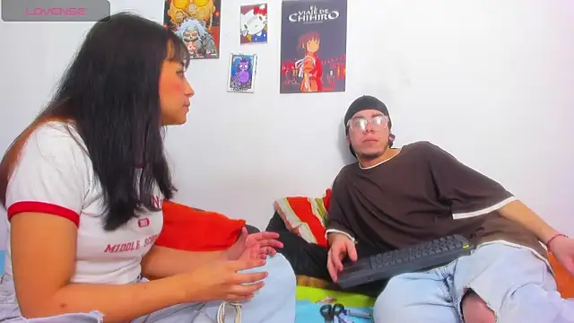 Snapshot of Hot_Teens69 chatting on 09/11/25, 05:51 Hot Teens69 online show from 09/11/25, 05:51