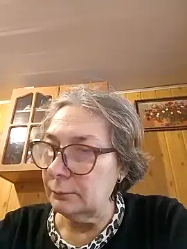 Snapshot of IrinaSweet54 chatting on 12/15/24, 07:35 IrinaSweet54 online show from 12/15/24, 07:35